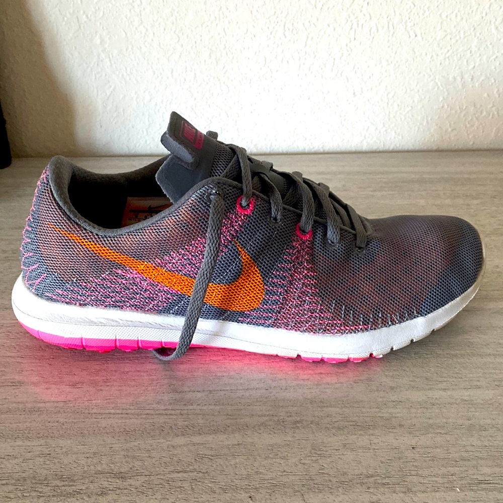 Nike Womens Flex Fury Gray Yellow Running Shoes Sneakers Size 9